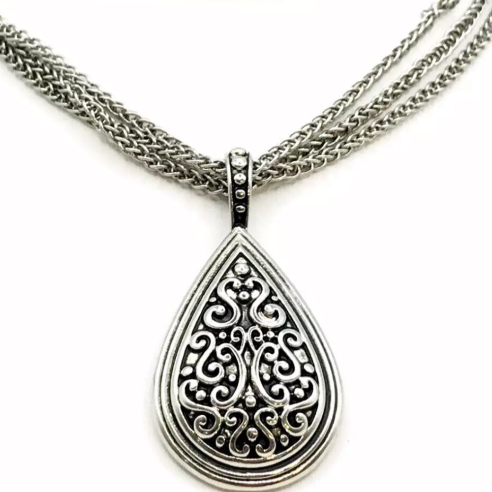 Lia Sophia Brocade Necklace